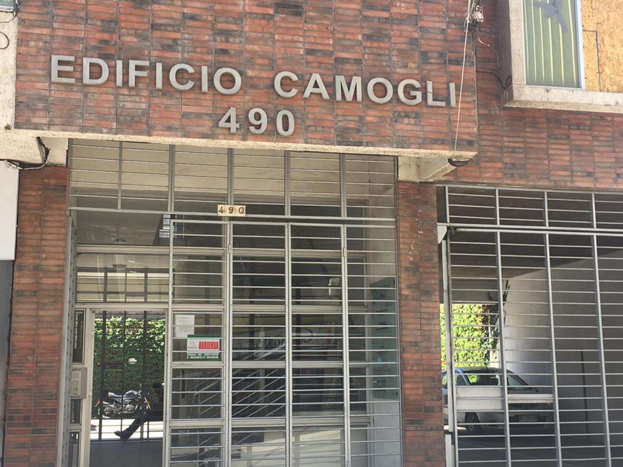Oficina en Edificio Camogli. Ubicada en calle Serrano a metros de la plaza de Armas.