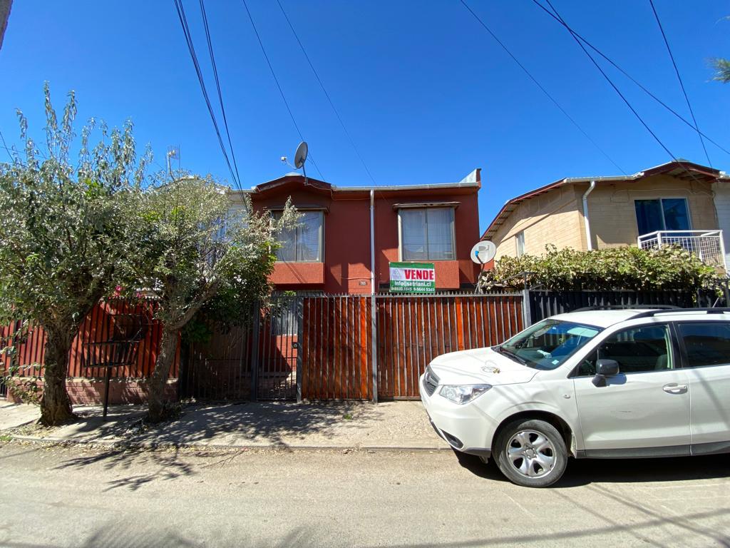 HERMOSA CASA EN CHACRA HURTADO.