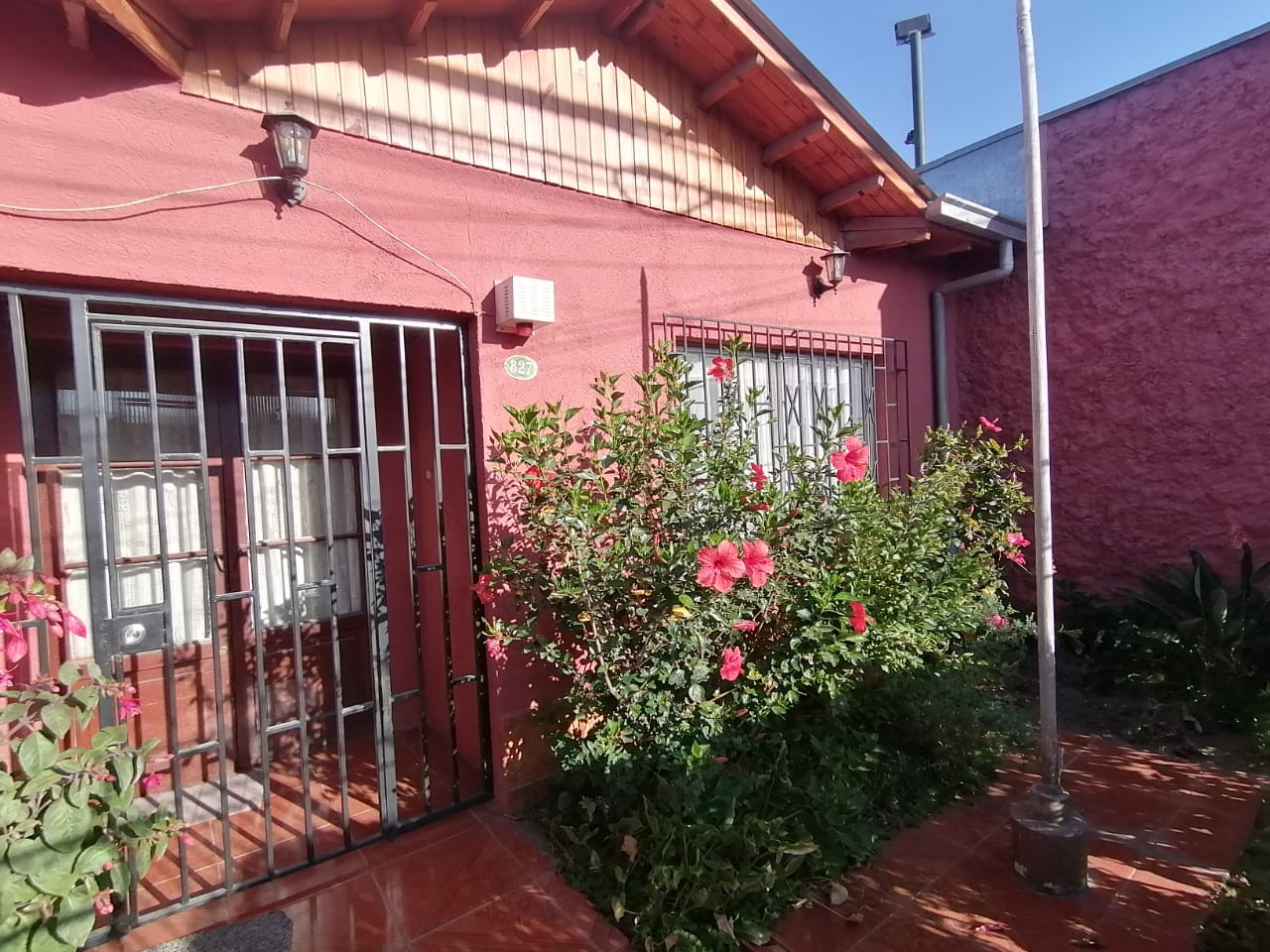 EN VENTA!!… Gran propiedad ubicada en Silva Chávez, ideal para inversión comercial. $148.000.000.-