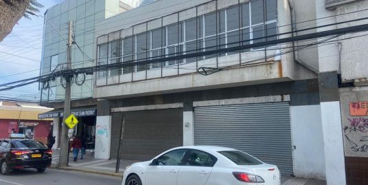 Inmejorable ubicación. Gran local comercial en el centro de Melipilla. UF300