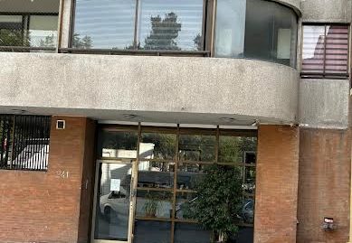 ARRIENDO DEPARTAMENTO EN EL SECTOR URBANO  DE SANTIAGO, A  3 CUADRAS DEL  METRO REPUBLICA .