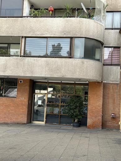 ARRIENDO DEPARTAMENTO EN EL SECTOR URBANO  DE SANTIAGO, A  3 CUADRAS DEL  METRO REPUBLICA .