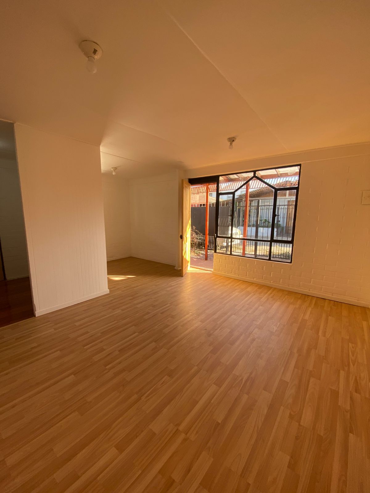 IMPECABLE PROPIEDAD EN VENTA EN  VILLA QUINTA AZUL, MELIPILLA.